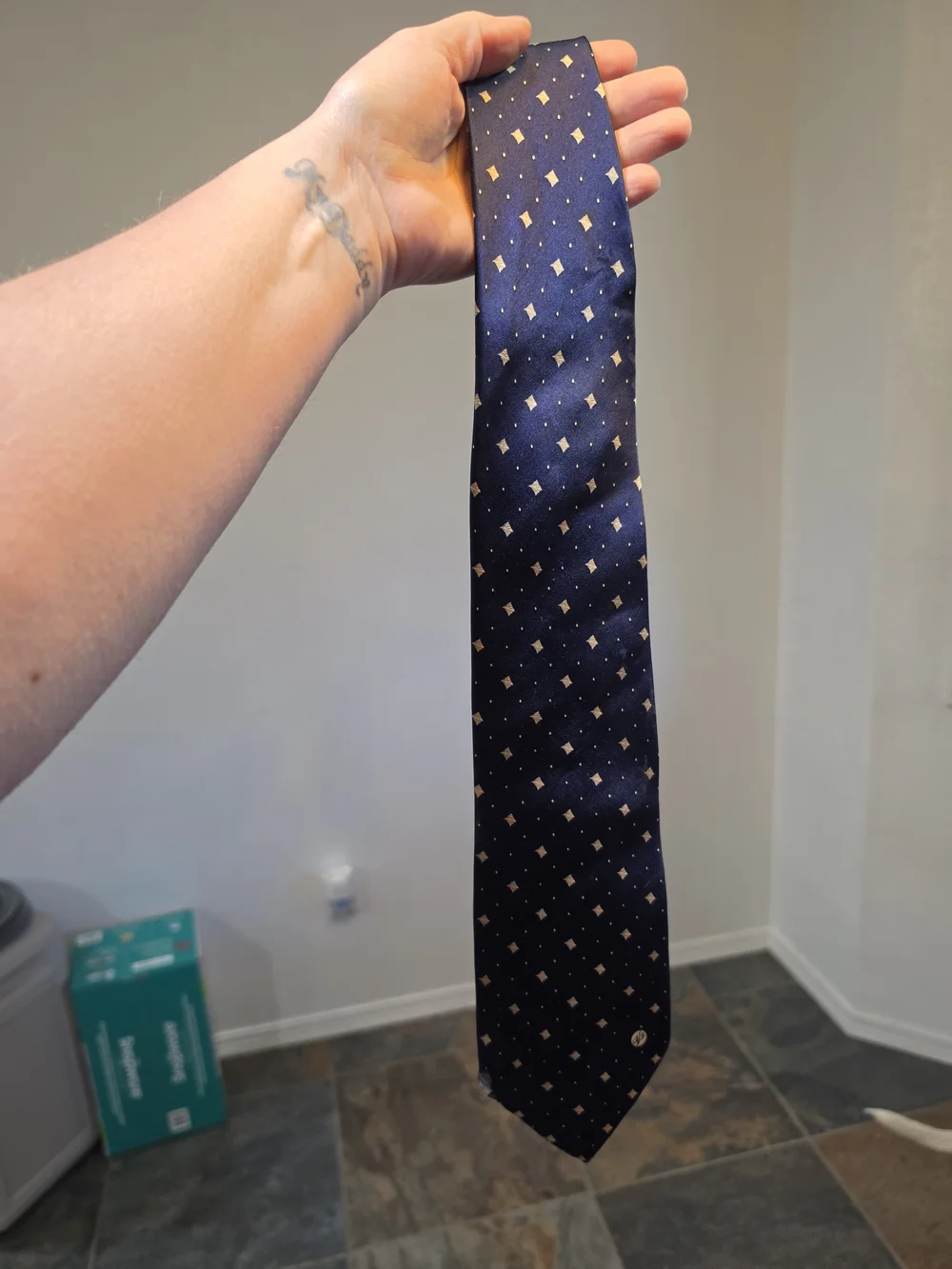Vintage Versace V2 Blue Silk Geometric Diamond Tie